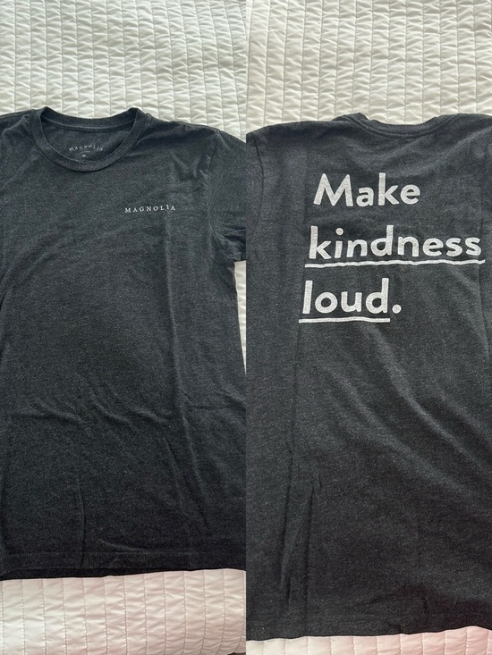 Magnolia Tops - MAGNOLIA 'Make Kindness Loud' Graphic Tee Unisex XS